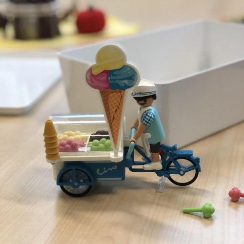 Playmobil-Eiswagen