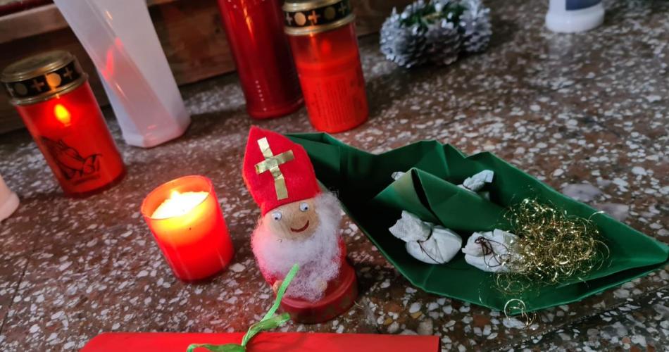 Nikolaus in der Kapelle